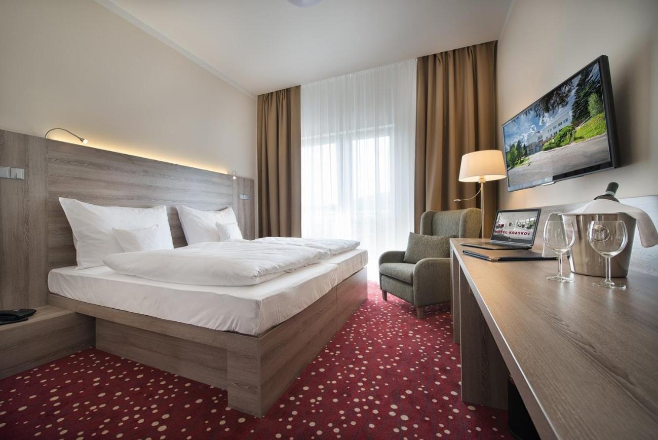 Hotel Kraskov Active Resort Tremosnice ภายนอก รูปภาพ